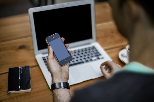 L'utilisation des nouvelles technologies nous transmet des ondes