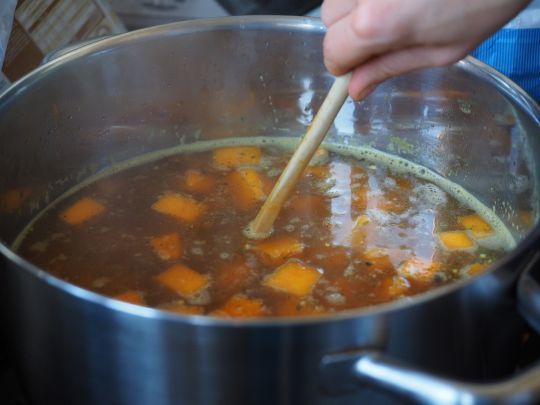 Le bouillon d'os fait du bien à notre flore intestinale