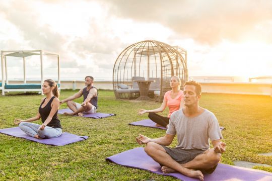 Le yoga a de nombreux bénéfices sur notre corps et notre mental. 